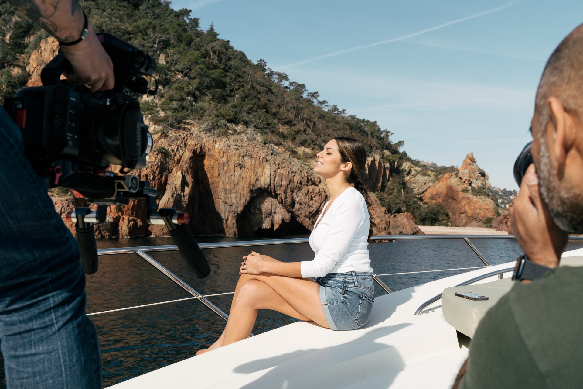 Vidéaste à Cannes en tournage avec modèle
