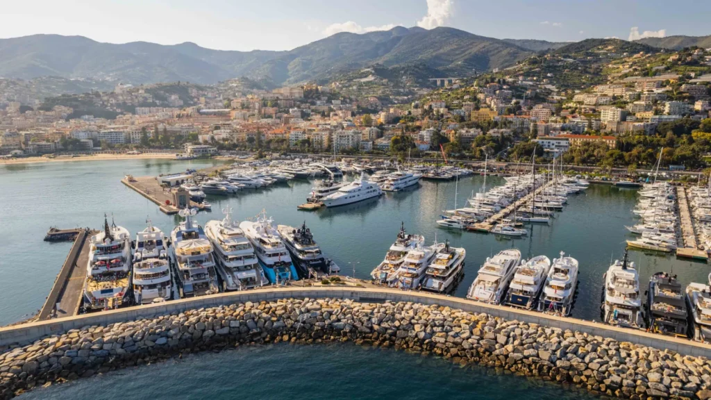 Yachting exhibitor stand — MYS