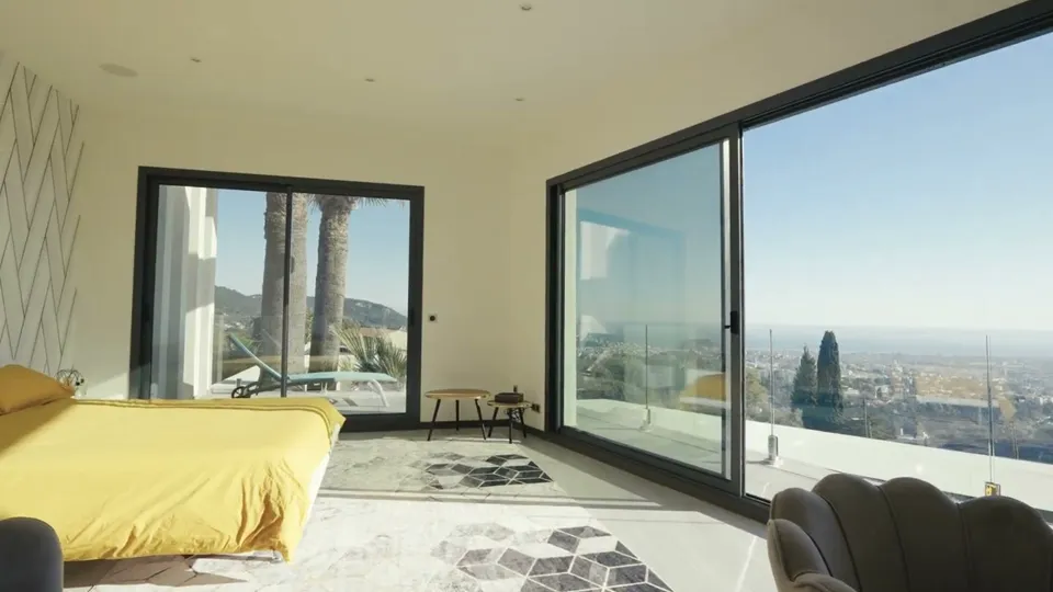 John Taylor — Film de villa