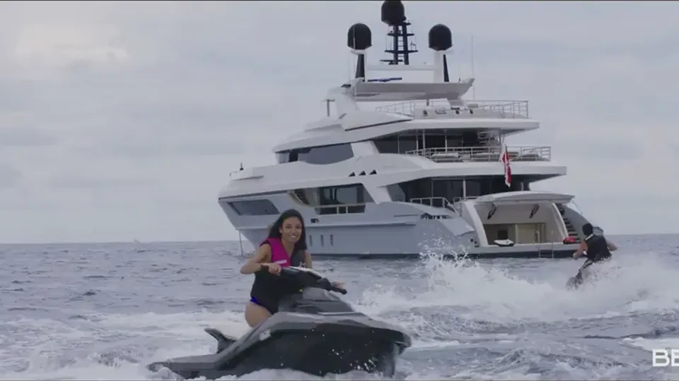 Yachts 2021 (vidéos) — M/Y Medially, M/Y Sosa